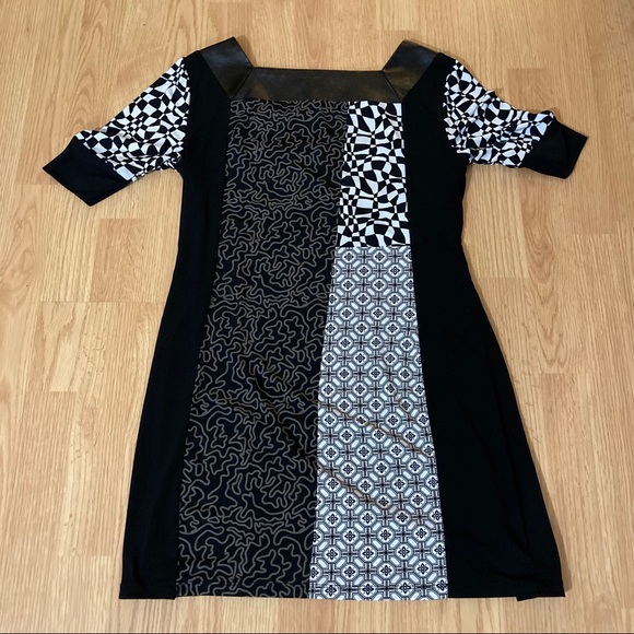 Black Alfani minidress with geometric pattern - Picture 2 of 5